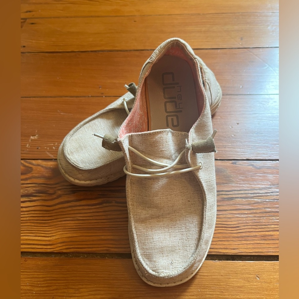 WENDY style Hey Dude- cream color size 8 womens